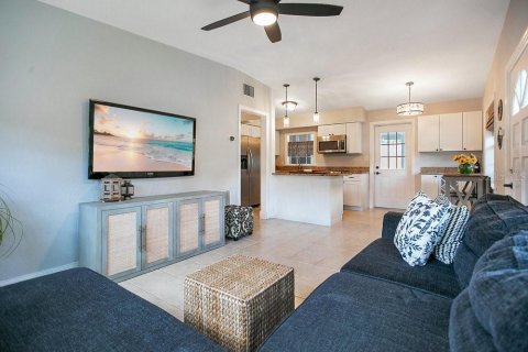 Casa en venta en Orlando, Florida, 3 dormitorios, 83.61 m2 № 1912095 - foto 5