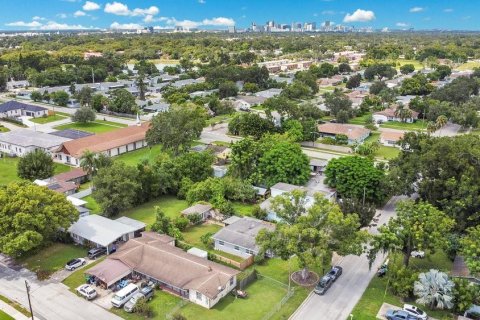Casa en venta en Orlando, Florida, 3 dormitorios, 83.61 m2 № 1912095 - foto 28