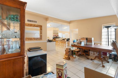 House in Tampa, Florida 3 bedrooms, 207.08 sq.m. № 2208291 - photo 22