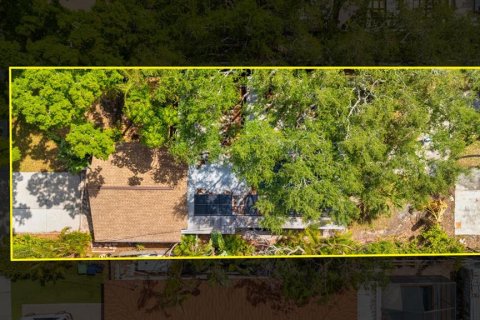 House in Tampa, Florida 3 bedrooms, 207.08 sq.m. № 2208291 - photo 3