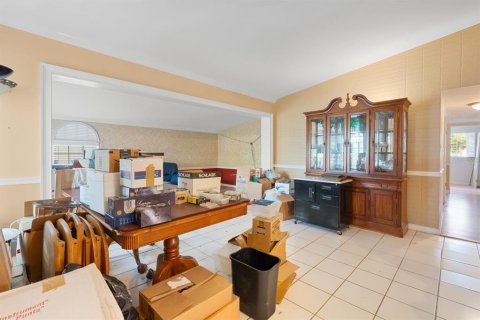 House in Tampa, Florida 3 bedrooms, 207.08 sq.m. № 2208291 - photo 15