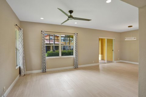 Townhouse in Coral Springs, Florida 3 bedrooms, 142.33 sq.m. № 2086500 - photo 7