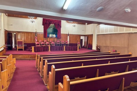 Immobilier commercial à vendre à Miami, Floride № 1987598 - photo 8