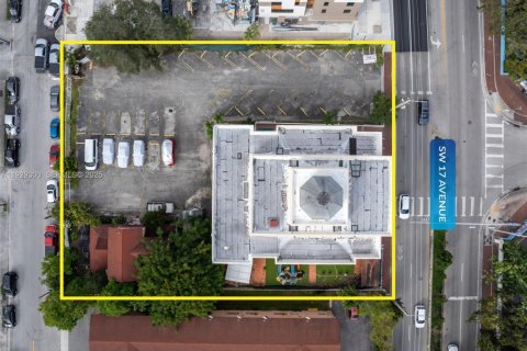 Immobilier commercial à vendre à Miami, Floride № 1987598 - photo 3