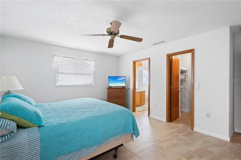 House in Venice, Florida 3 bedrooms, 140.47 sq.m. № 1719851 - photo 11
