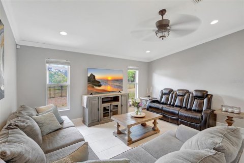 House in North Fort Myers, Florida 4 bedrooms, 200.76 sq.m. № 1618770 - photo 8