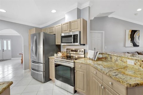 House in North Fort Myers, Florida 4 bedrooms, 200.76 sq.m. № 1618770 - photo 15