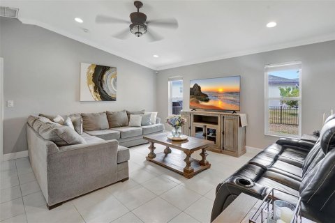 House in North Fort Myers, Florida 4 bedrooms, 200.76 sq.m. № 1618770 - photo 3