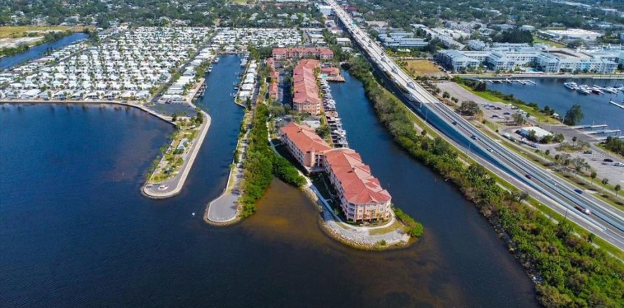 Condo à Tampa, Floride, 2 chambres № 1751893