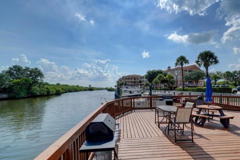 Copropriété à vendre à Tampa, Floride: 2 chambres, 97.92 m2 № 1751893 - photo 10