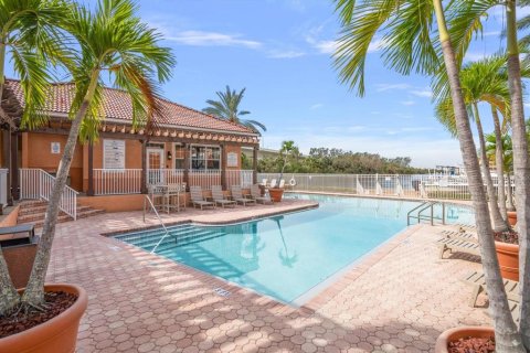Copropriété à vendre à Tampa, Floride: 2 chambres, 97.92 m2 № 1751893 - photo 15
