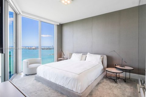 Condo in Miami, Florida, 2 bedrooms  № 2042396 - photo 10