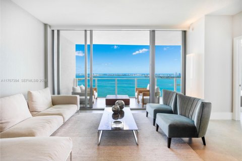 Condo in Miami, Florida, 2 bedrooms  № 2042396 - photo 4