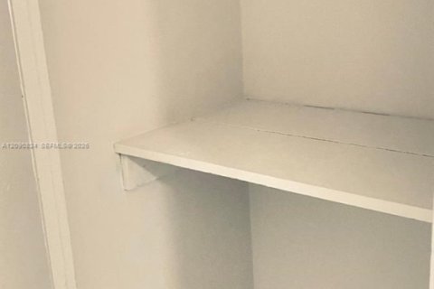 Apartment in North Miami Beach, Florida 2 bedrooms, 99.87 sq.m. № 2392341 - photo 6