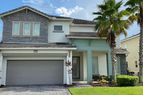 House in Kissimmee, Florida 5 bedrooms, 284.93 sq.m. № 2181316