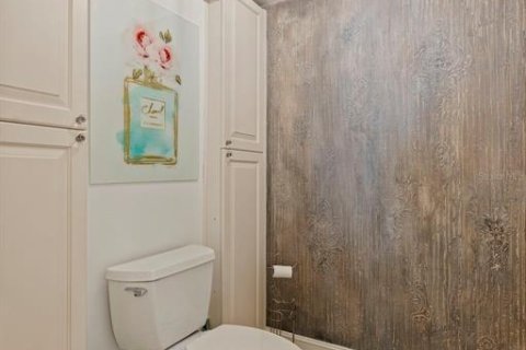 Condo in Tampa, Florida, 3 bedrooms № 2211808 - photo 27