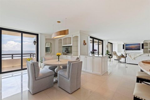 Condo in Tampa, Florida, 3 bedrooms № 2211808 - photo 20