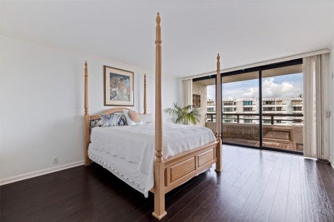 Condo in Tampa, Florida, 3 bedrooms № 2211808 - photo 28
