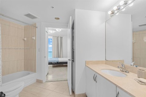 Condominio en venta en Miami, Florida, 2 dormitorios, 97.36 m2 № 2013377 - foto 21