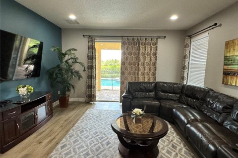 Casa en venta en Kissimmee, Florida, 10 dormitorios, 432 m2 № 1527705 - foto 17
