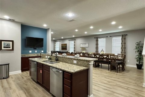 Casa en venta en Kissimmee, Florida, 10 dormitorios, 432 m2 № 1527705 - foto 11