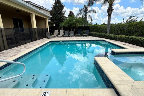 Casa en venta en Kissimmee, Florida, 10 dormitorios, 432 m2 № 1527705 - foto 19