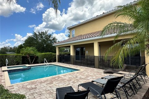 Casa en venta en Kissimmee, Florida, 10 dormitorios, 432 m2 № 1527705 - foto 21