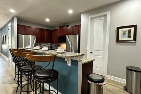 Casa en venta en Kissimmee, Florida, 10 dormitorios, 432 m2 № 1527705 - foto 9