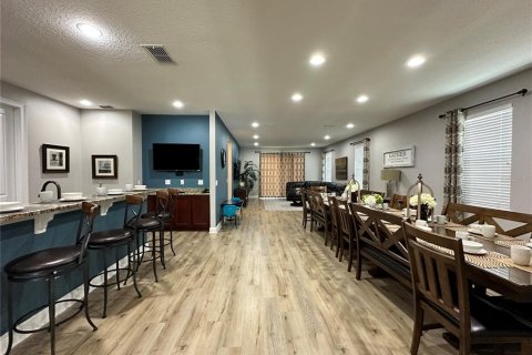 Casa en venta en Kissimmee, Florida, 10 dormitorios, 432 m2 № 1527705 - foto 12