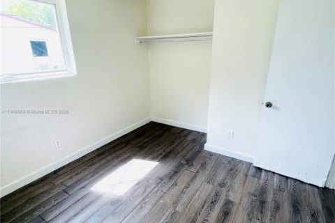 Villa ou maison à louer à Homestead, Floride: 2 chambres, 65.03 m2 № 1967762 - photo 6