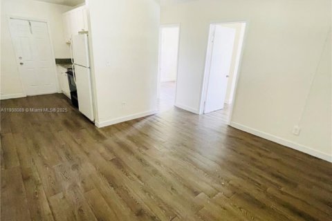 Villa ou maison à louer à Homestead, Floride: 2 chambres, 65.03 m2 № 1967762 - photo 9