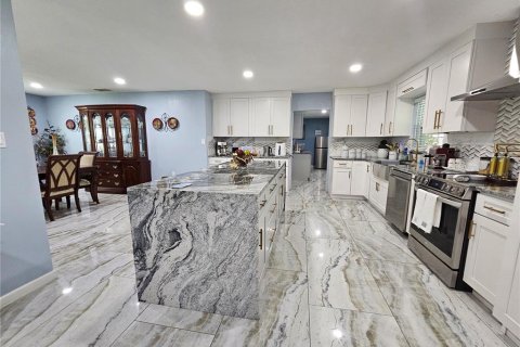 House in Lakeland, Florida 3 bedrooms, 173.17 sq.m. № 1724312 - photo 8