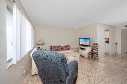 Copropriété à vendre à Clearwater, Floride: 1 chambre, 54.35 m2 № 2150628 - photo 7