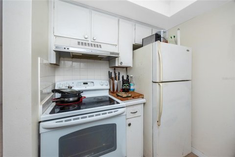 Copropriété à vendre à Clearwater, Floride: 1 chambre, 54.35 m2 № 2150628 - photo 14