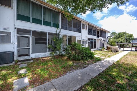 Copropriété à vendre à Clearwater, Floride: 1 chambre, 54.35 m2 № 2150628 - photo 24