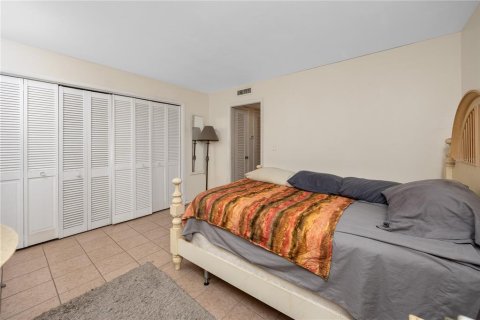 Copropriété à vendre à Clearwater, Floride: 1 chambre, 54.35 m2 № 2150628 - photo 16