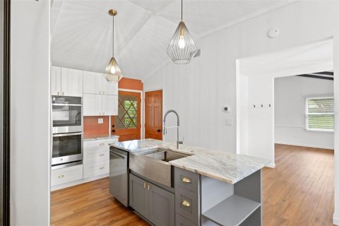 Villa ou maison à vendre à Temple Terrace, Floride: 4 chambres, 229.56 m2 № 1761467 - photo 12