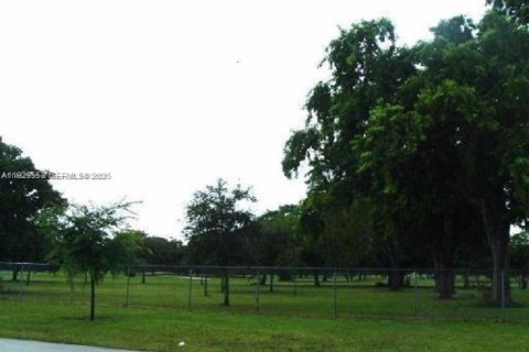 Casa en alquiler en North Miami Beach, Florida, 4 dormitorios, 151.06 m2 № 1987688 - foto 2