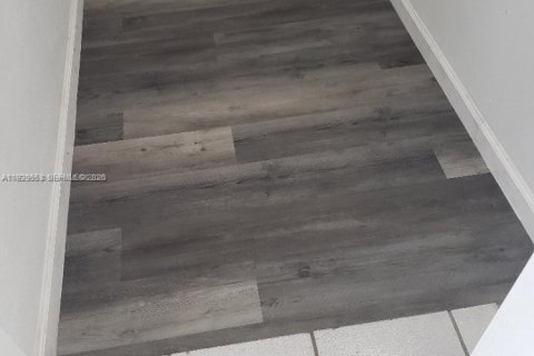 Casa en alquiler en North Miami Beach, Florida, 4 dormitorios, 151.06 m2 № 1987688 - foto 10