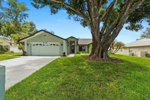 House in Winter Haven, Florida 3 bedrooms, 197.23 sq.m. № 2296402