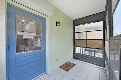 Condominio en venta en Saint Petersburg, Florida, 2 dormitorios, 91.51 m2 № 2107097 - foto 9