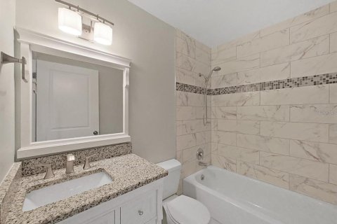 Condominio en venta en Saint Petersburg, Florida, 2 dormitorios, 91.51 m2 № 2107097 - foto 11