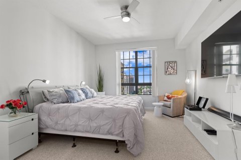 Condo in West Palm Beach, Florida, 2 bedrooms  № 2179709 - photo 10