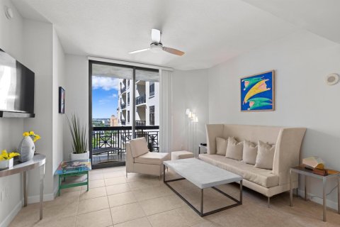 Condo in West Palm Beach, Florida, 2 bedrooms  № 2179709 - photo 4