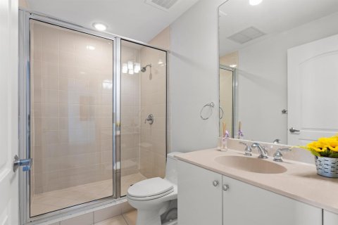 Condo in West Palm Beach, Florida, 2 bedrooms  № 2179709 - photo 16