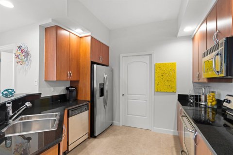 Condo in West Palm Beach, Florida, 2 bedrooms  № 2179709 - photo 6