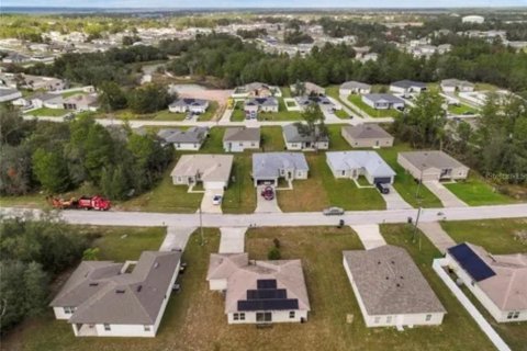 Villa ou maison à vendre à Poinciana, Floride: 3 chambres, 117.34 m2 № 2399100 - photo 16