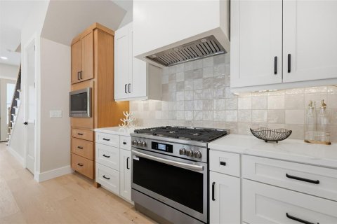 Купить виллу или дом в Ньюбери, Флорида 7 комнат, 253.99м2, № 2149053 - фото 16