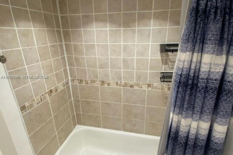 Condo in Sunny Isles Beach, Florida, 1 bedroom  № 2076334 - photo 6