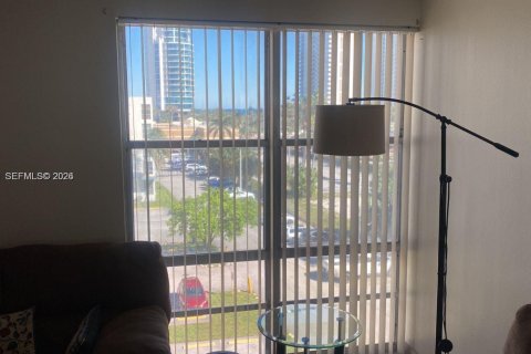 Condo in Sunny Isles Beach, Florida, 1 bedroom  № 2076334